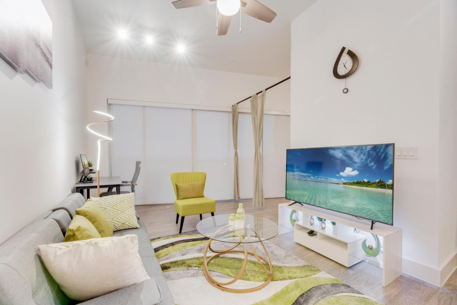 Snazzy Loft Style 2Br I Gym I Parking I Workspace Даллас Екстер'єр фото